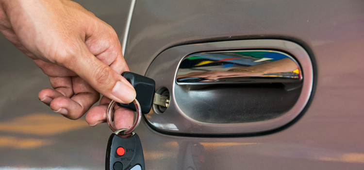 Car door lock repair in Elverta